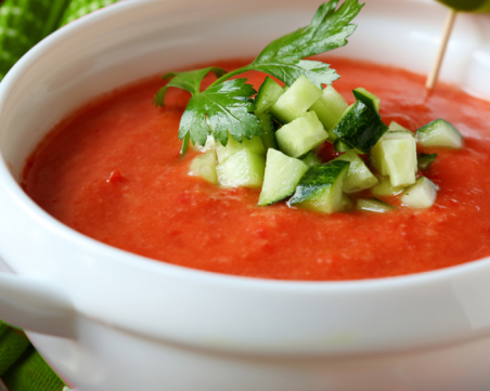 За прохладен обяд: Испанска студена доматена супа
