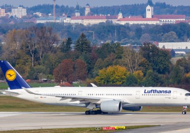 Германската авиокомпания Луфтханза анулира над 1000 полета днес заради стачка