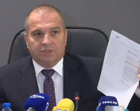 Гроздан Караджов към Кирил Петков: Жалък опит да прехвърли проблема от болната на здравата глава