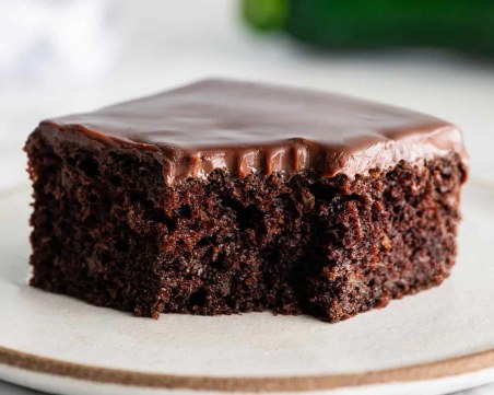 Неочаквано вкусно: Шоколадова торта с тиквички