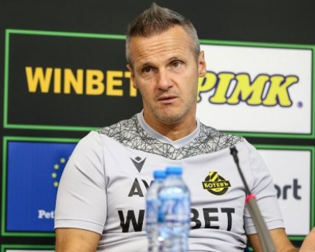 Валентич преди АПОЕЛ: Шансовете са равни, Бароан афектира хармонията в клуба