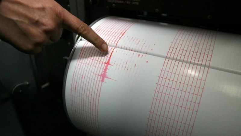 Земетресение с магнитуд 7,1 разтърси северната част на Филипините, пише