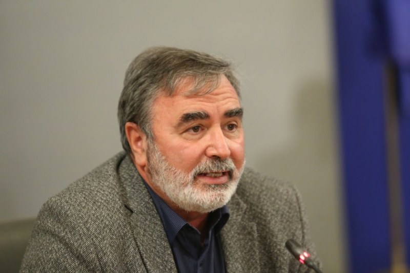 Кунчев: Ще предложа намаляване на карантината на 5 дни
