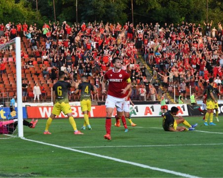 ЦСКА в следващия кръг на ЛК след разгром над Македония ГП