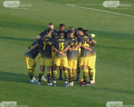 Вижте 11-те на Ботев и АПОЕЛ