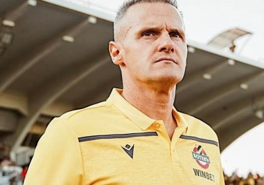 Азрудин Валентич напуска поста старши треньор на Ботев Пловдив написаха