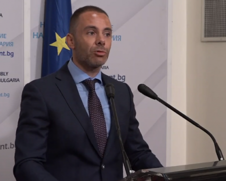 Александър Ненков: Държавата се превърна в едно гробище