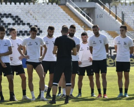 Локо официално с бразилците за мача с Ботев Враца