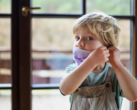 Маските в Пловдив паднаха за деца до 6 години