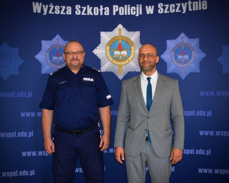 Проф. д.н. Илин Савов по покана на Полицейската академия в Полша обучава полицейски служители от Главна дирекция национална полиция