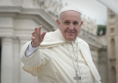 Папа Франциск главата на католическата църква намекна че може да