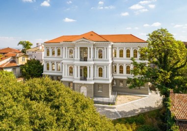 Община Пловдив е обявила конкурси за директор за Градската художествена