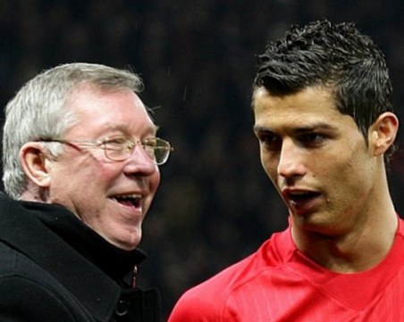 Алекс Фъргюсън се завръща на работа в Манчестър Юнайтед