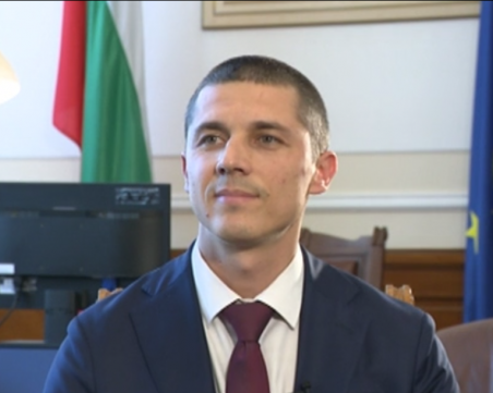 Председателят на НС: Депутатите се държат арогантно и надменно, разочарован съм