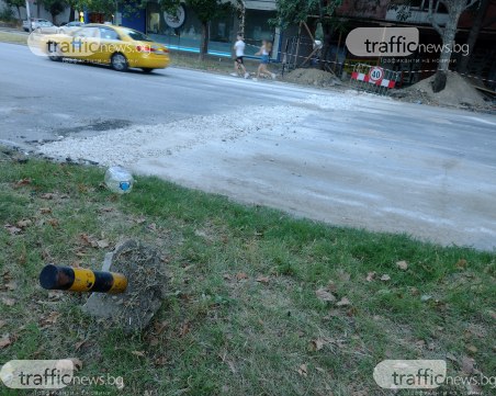 Пловдивчанин: Разкопаха улицата и си тръгнаха, камъни хвърчат по пешеходци