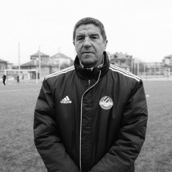 Отборът на Ботев отдаде почит на бившия си треньор Светослав