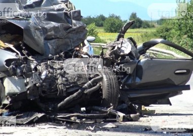 Шофьор загина в катастрофа днес между селата Маноле и Манолско
