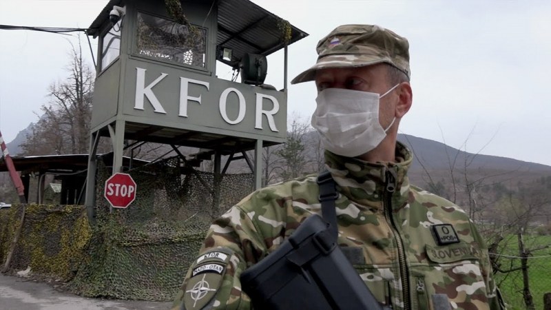 Силите на НАТО в Косово са в бойна готовност