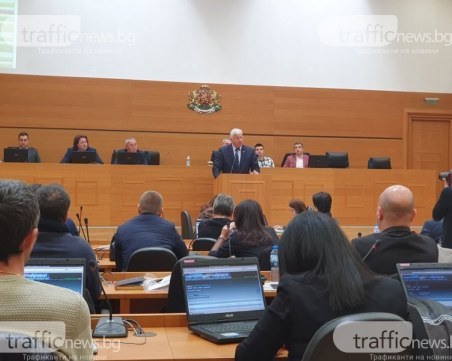 ГЕРБ пак контра на Зико за допълнителни 10,5 млн. лева за фирмите, но пасуваха за отлагане