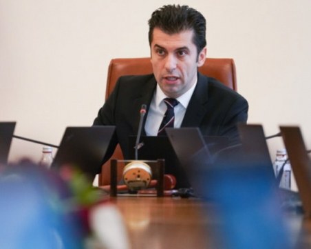 Кирил Петков освободи още шест зам.-министри