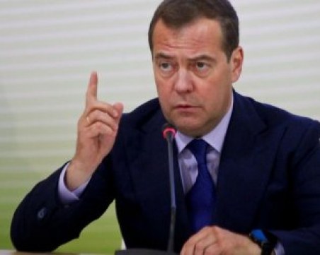 Медведев със среднощен пост: Грузия не съществува, Казахстан е изкуствена държава