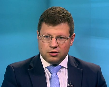 Михнев, ПП за предложението на ГЕРБ: Чувствам се като дама, поканена от кавалер, с когото не й се танцува