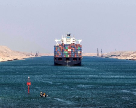 Нов рекорд на месечните приходи отбеляза Суецкият канал