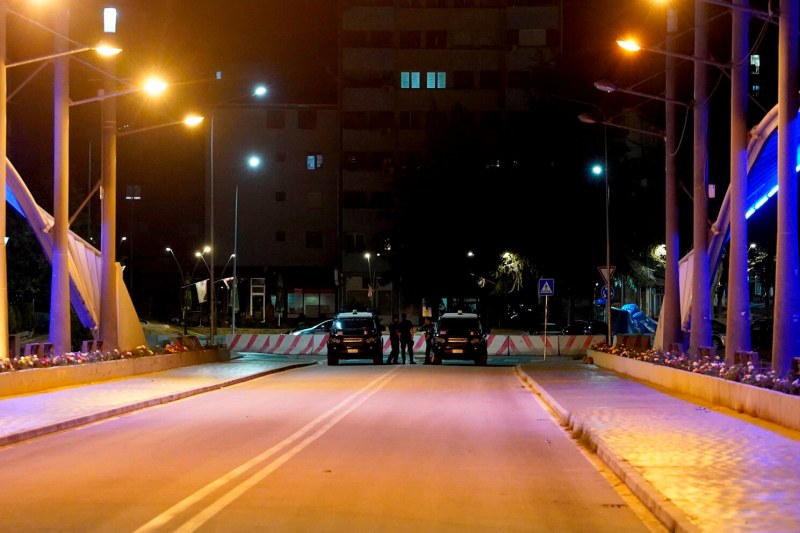 Премахнаха барикадите в Косово, отвориха и граничните пунктове със Сърбия