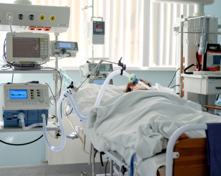 Болниците в София, Силистра и по морето - най-натоварени с COVID-пациенти