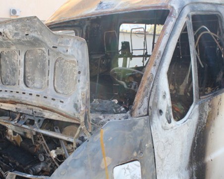 Камион със земеделски пособия изгоря в пловдивско село