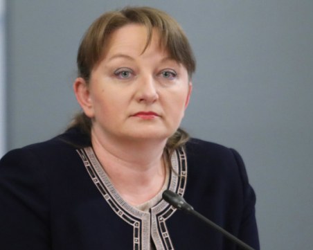 Сачева: Ще водим диалог само с партиите с евроатлантическа ориентация