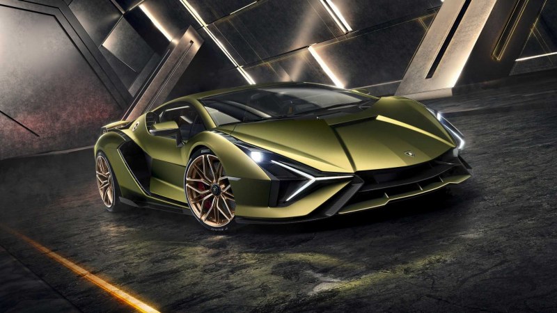 Lamborghini отчете най-доброто първо полугодие в историята си