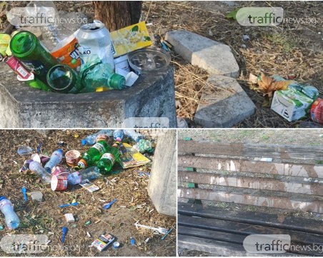 Мизерия! Хулигани заливат пейки с оборска тор, хвърлят боклуци в тревата до парк