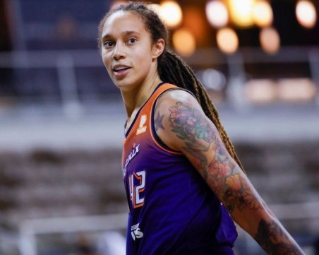 Осъдиха на 9 години затвор американската баскетболистка арестувана в Москва