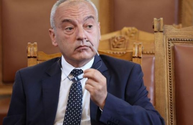 Гълъб Донев назначи седем заместник-министри