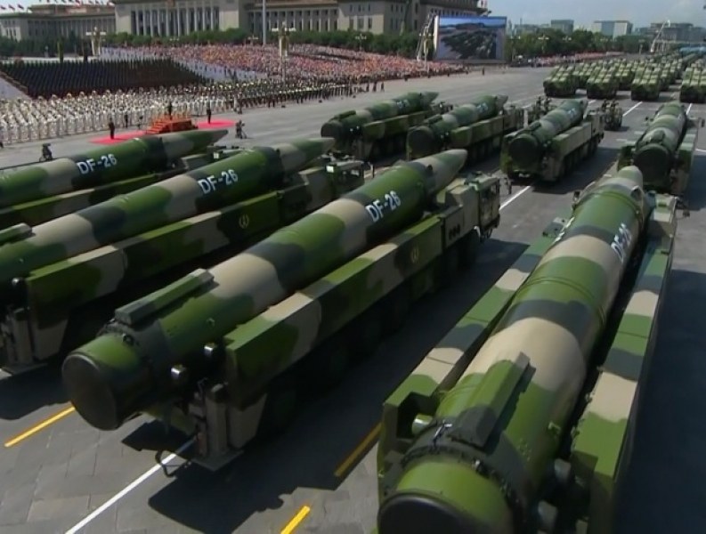 Китай изстреля балистични ракети при учения край Тайван