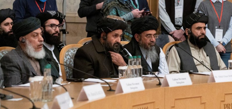 Талибаните нарушиха днес мълчанието си по повод новината, че лидерът