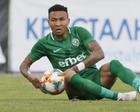 Анисе тренира с Берое