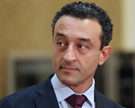 Лорер: Служебното правителство нагнетява усещане за страх и паника