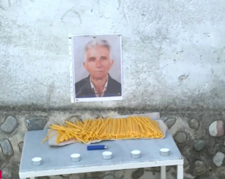 Микрево на протест заради убийството на 82-годишния мъж