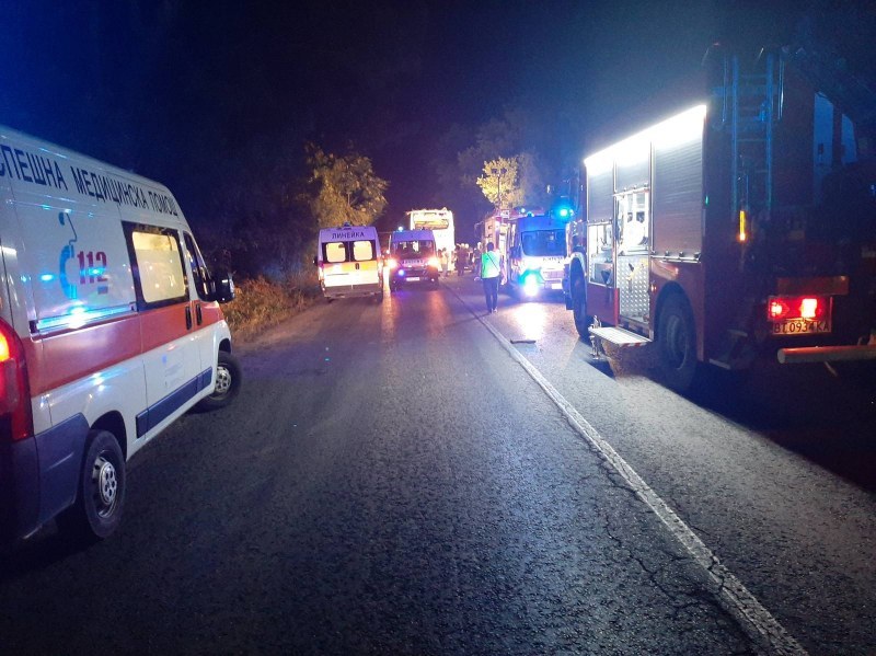 Арестувани са двамата шофьори на румънския автобус, който участва в
