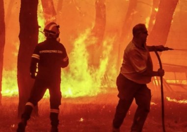 Противопожарните служби в Гърция се борят с 57 огнища регистрирани