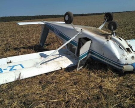 Малък самолет се разби край Созопол, пилотът оцеля