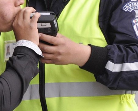 МВР установи 35 пияни и 16 дрогирани шофьори за последното денонощия