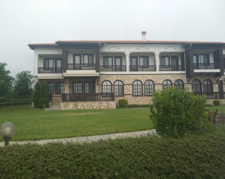 Заради дългове: Продават огромен винен комплекс в Пловдивско на търг