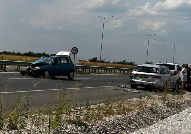 Няма пострадали при тежката катастрофа на Асеновградско шосе която стана