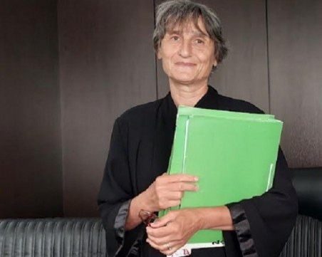 Съдия Пенка Стоева-Йоаниду с почетен знак и награда след 30 години работа в съдебната система