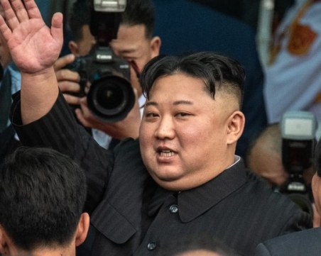Северна Корея обяви победа над коронавируса