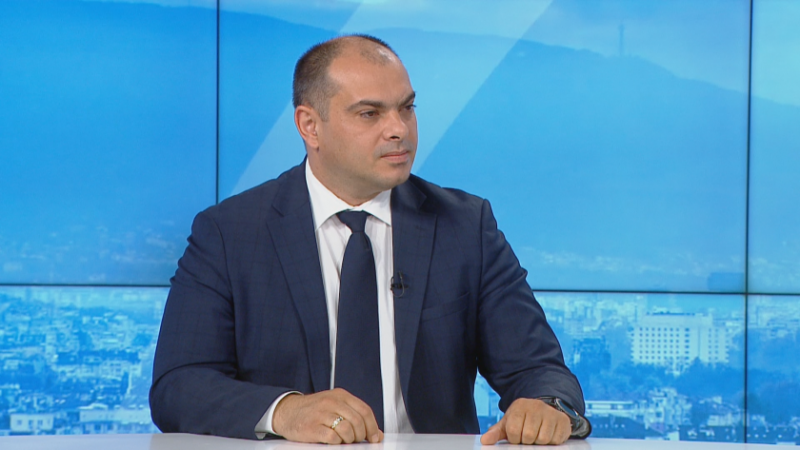 Филип Попов: Абсурдно е служебният кабинет да взема стратегическо решение за Ф-16