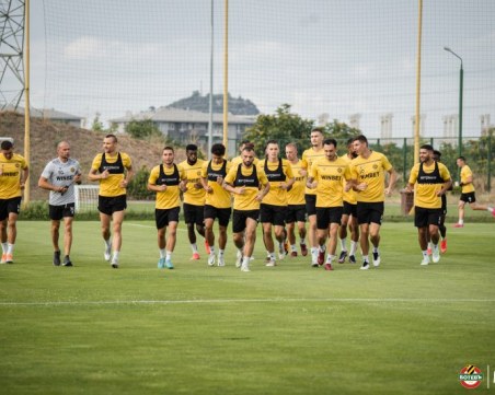 Ботев с нов треньор и в търсене на първа победа